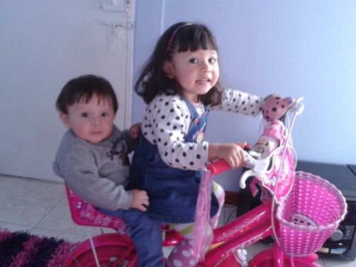 Ing Electronico. Enamorado de mis dos hijos y de mi esposa. Orgulloso por mi Cucutica Deportivo. Real Madrid equipo de admirar.