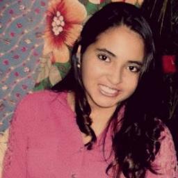 # flamenguista, 15 anos  
Solteira  ;D -Não tenho vocação  pra ser  SANTINHA u.U