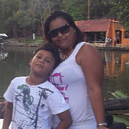 MI felicidad consiste en disfrutar cada minuto de mis días al lado de mi familia y de mi pedacito de Vida mi hermoso y gigante hijo.