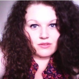 I'm Angela I'm 18 and im a really down to earth person :D I like to have a fun and hang out with my friends, I love animals and my college course (Spa Therapy)