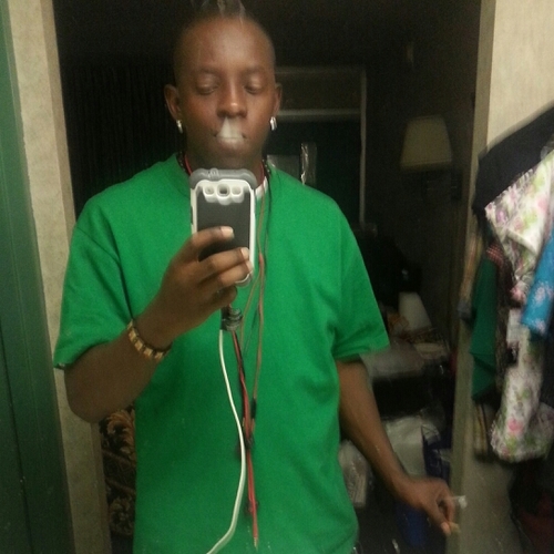 whateva yu wanna knw jus holla @ me....