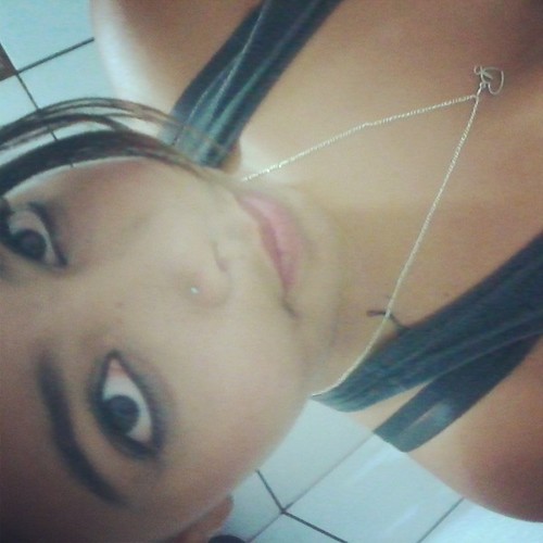 13 anos, Fã do Nickelback, Am♥ chocolate'! Fiiim :)