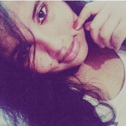 Sou ciumenta, boba, insegura, romântica, chorona, mandona, orgulhosa, irônica, sonhadora, exagerada e dramática. Gostou? Follow-me. Skype; tainara_castro78