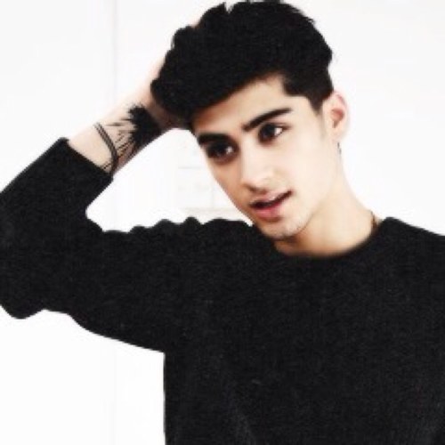 hey because i gave u a free follow please follow me on my account @frayedniall :-)
