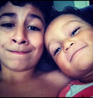 Im Brazilian Boy , Walker , Pretty ,Lindo , engraçado e mto mais clique em Seguir aí ~~ 

Se vc esta Lendo segue Sdv ... XD