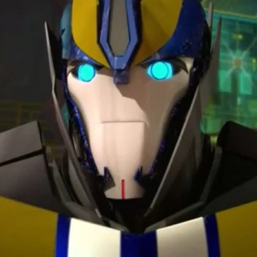 Smokescreen here! A proud member of Team Prime! Still treated like a rookie.. *sighs* I'll use my Phase-Shifter if the situation call for it.