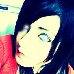 hetero, 16 anos, colorada, solteira, rockeira u.u
to aqui só pela zoeira *-* the zoeira never ends' http://t.co/PzN3IkaYYK