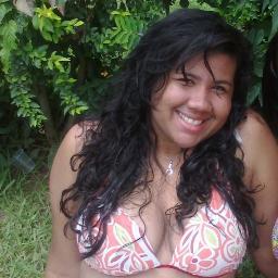 brunajordaniafs's profile picture. Nada do que eu fui me veste agora
Sou toda gota, que escorre livre pelo rosto
E só sossega quando encontra a tua boca