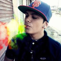 Facebook .'  ,Video Game , Futebol,Celular Amigos São Alguns dos Meus Vicios !!