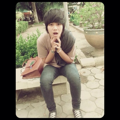 I'm nonoey   -thank you follow me:)