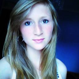 ItsJustMe_Beth's profile picture. I follow back! I love a little band called One Direction, heard of them?