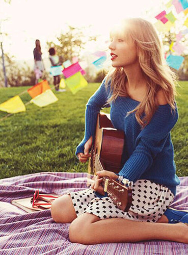 I love Taylor Swift and idgaf about your irrelevant opinion♥