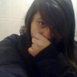 Amo zumbi,banda Screamo,A7X,rock Skate,the walking dead,Resident evil,animes!segue ae sigo de volta! Eu sou eu! Foda-se quem é vc!