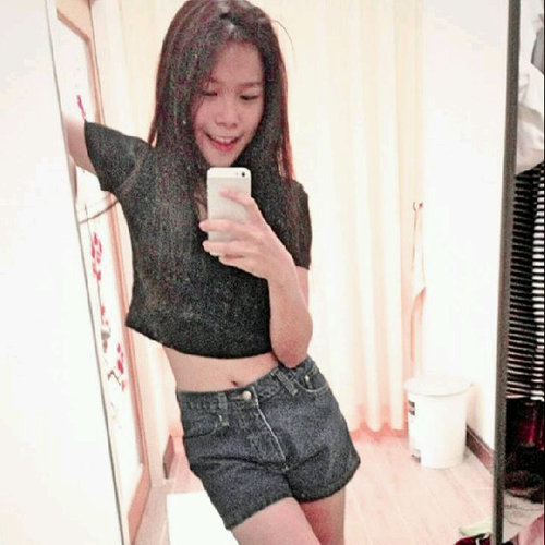 Hi! I'm Khanoon thx follow me ☺♥☃