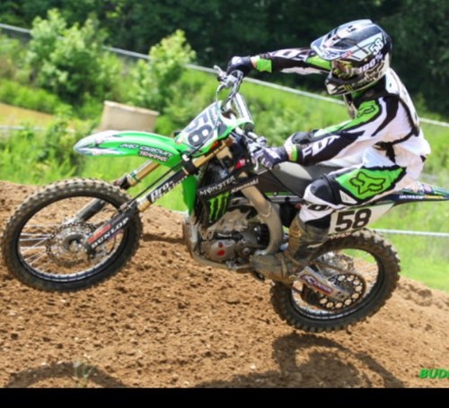 imaconnoisseur's profile picture. 