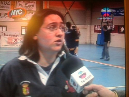 Entrenadora Superior de Baloncesto pero sobre todo madre, muy madre.