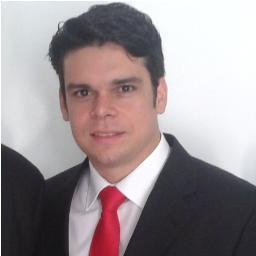 Católico, Servidor Público Federal, Advogado, Bacharel em Administração e Concurseiro.