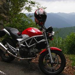 和歌山県在住のフリーランスエンジニアです。 趣味はバイクとキャンプ。あとは自作PCやPCゲーム、その他ガジェット系も。