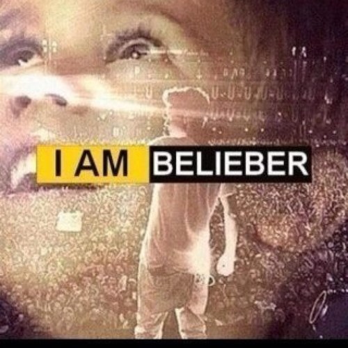 I LOVE JUSTIN BIEBER so much hes my idol ❤  (: