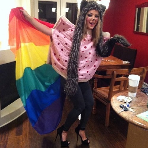 Jenna_Marblcs's profile picture. I like to make videos on the internet machine. Occasionally my dogs Mr. Marbles and Kermit make cameos.