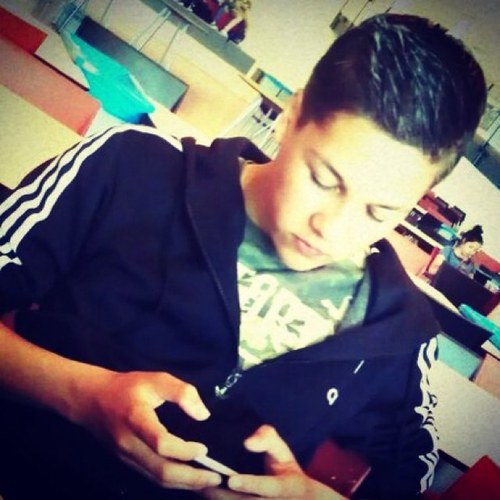 // 15 jaar // kwart indo :D // AC Milan // Ajax Amsterdam // El Shaarawy !! // Ariana Grande // IG:Rikk_98 // Snap: rikk98