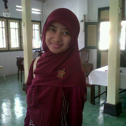 @AzzamAlHadiq 's wife