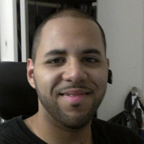 name's Luis. Basketball fanatic. #teamfollowback #teamretweet
#knickstape !!!  http://t.co/pR2DUaFOk4