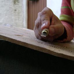 Artista plástica; estudante de Alemão; Digitações e impressos; Revendedora O Boticário.