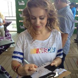 Sara_DenverJ's profile picture. @alyssa_milano changed my life