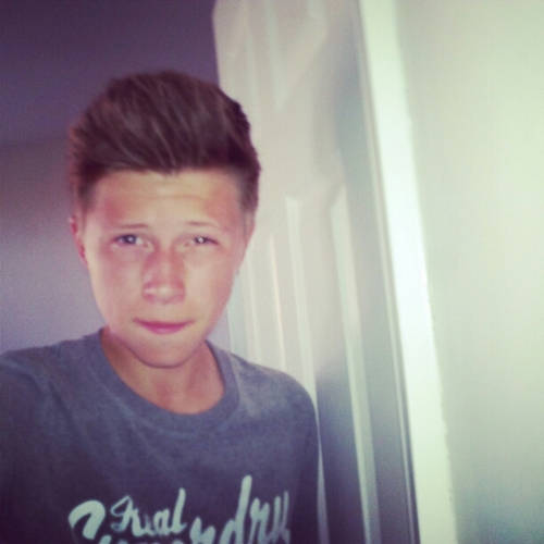 Baseball and skateboarding is life! (8) i think you should follow me;) BLUEJAYS FAN.