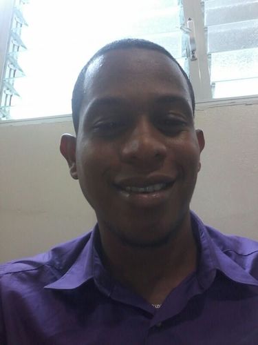 Soy Dominicano de la Ciudad de La Romana, Nací el 15 de Enero, Mi Deporte favorito es el basket, Soy Estudiante de Psicología Clínica.