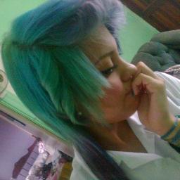sigume & te sigo ;3

                 follow me and i follow you :3
