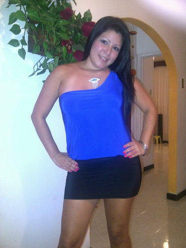 Enamorada de mi vida (v) de mi cami de mi familia amo el mar =) venezolana de corazon y hechaa pa lante XD