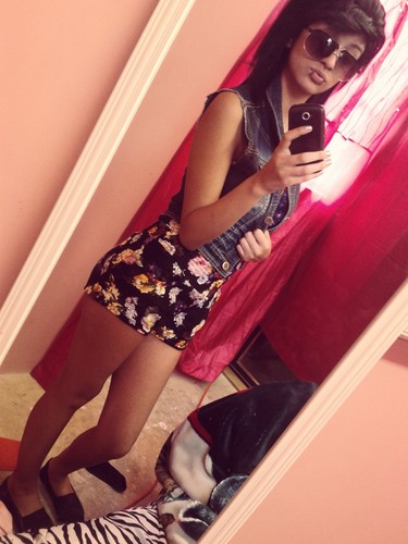 Facebook - Giselle Ortiz / Instagram - Fresitahh_bitcxh / Tumblr - Findyourself-batman / Kik - Fresitahh__bitcxh