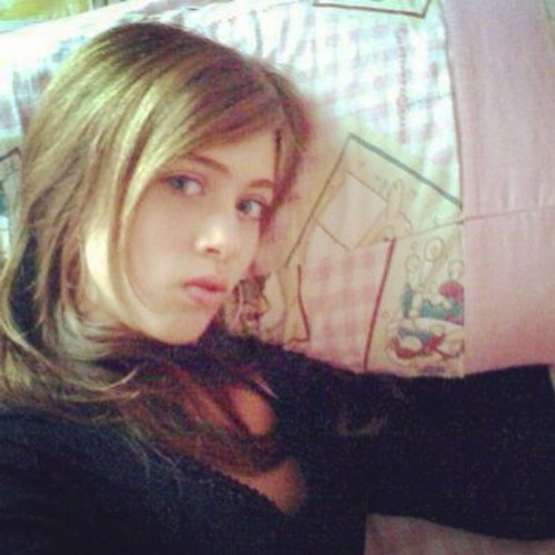 Hey follow me=follow back Instagram-ainhoakittycat1 1D fan niall Twd fan YaY GO world