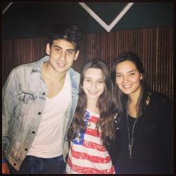 Amo RebeldeS, mais o Brian, a Sophia e a Mariá são umas pessoas muito tudo eu AMO eles!!! JURO AMO AMO AMO AMO AMO!!!!!!!
