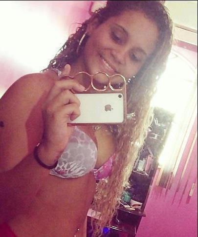 ^.^ Um dia pedi a Deus um 
presente muito especial aii
ele me deu voçes! FAZER 
O QUE NEH EH PRESENTE,
FICA CHATO DEVOLVER !!!!!
