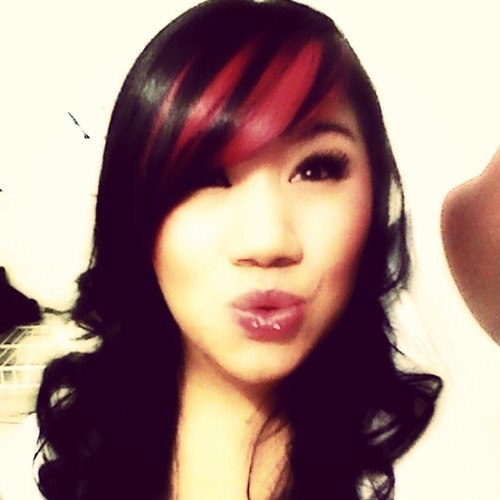 A wise girl kisses 
but doesn't love, 
listens but doesn't
believe, and leaves 
befor she is left :)