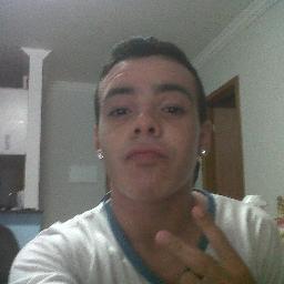 Futebol mulher e rock'n'roll meu Deus como isso é bom e cumida tb, *-*