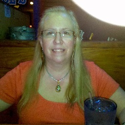 #FreedomOfSpeech #COS luv 2 create stained glass windows, jewelry, pottery, carve wood.happily married