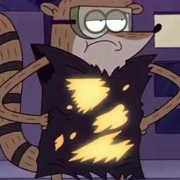 soy rigby. vivó muchás locurás con mi amigo @himordecaibj. se hacér una bebida llamada jugo de rig amo a @eileen_usm. también soy muy flojo.