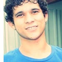 Quem muito olha para trás, acaba tropeçando. É para a frente que se olha