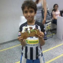 Gosto de futebol e cultura, do ABC, sou goleiro, vice-campeão dos Jerninhos2012, filho de SérgioTrindade e AparecidaFernandes.