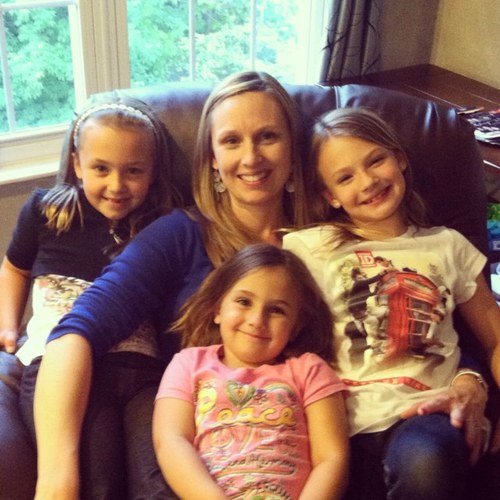 lroettker's profile picture. 