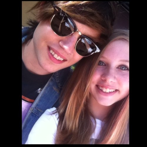 iamthebanditTRS's profile picture. I've fallen in love with @twentyonepilots and cannnot seem to get back up. @thereadyset is the dude.