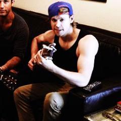 Sam. Football. Glee Stud. Na'vi. Guitar. [Free RP | LITERATE RPERS ONLY. 18+. .Suck. Blam. MOST Sam/Male, Fabrevans. NO KUM/SAMCEDES. Ask about other ships.]