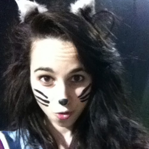 Cara (◕ฺ∀◕ฺ)ﾉ