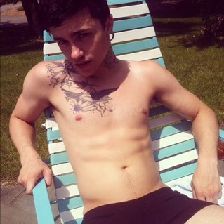 I'm Jake and i'm a porn star don't like it? I dont give a fuck. {RP/Gay}