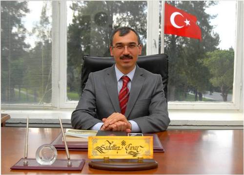 Yaşam gülmeyi, sevgi hak etmeyi, vefa unutmamayı, dostluk sadık kalmayı bilenler içindir.