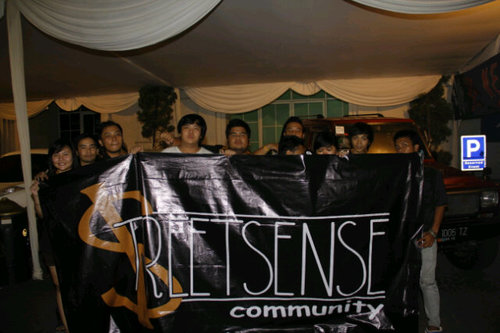 Since 9 April 2012.We are (SSC),We are one big family, and Solid is number one. Come and join us Ozzie:21DC9ED2, Reyhan:24F27E41.